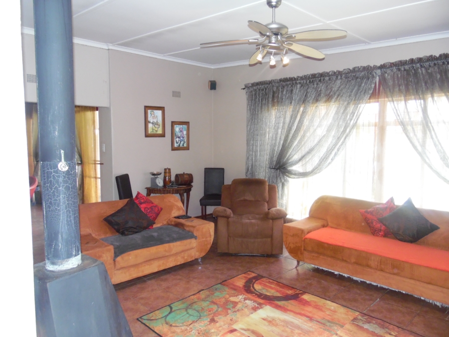 3 Bedroom Property for Sale in Jim Fouchepark Free State